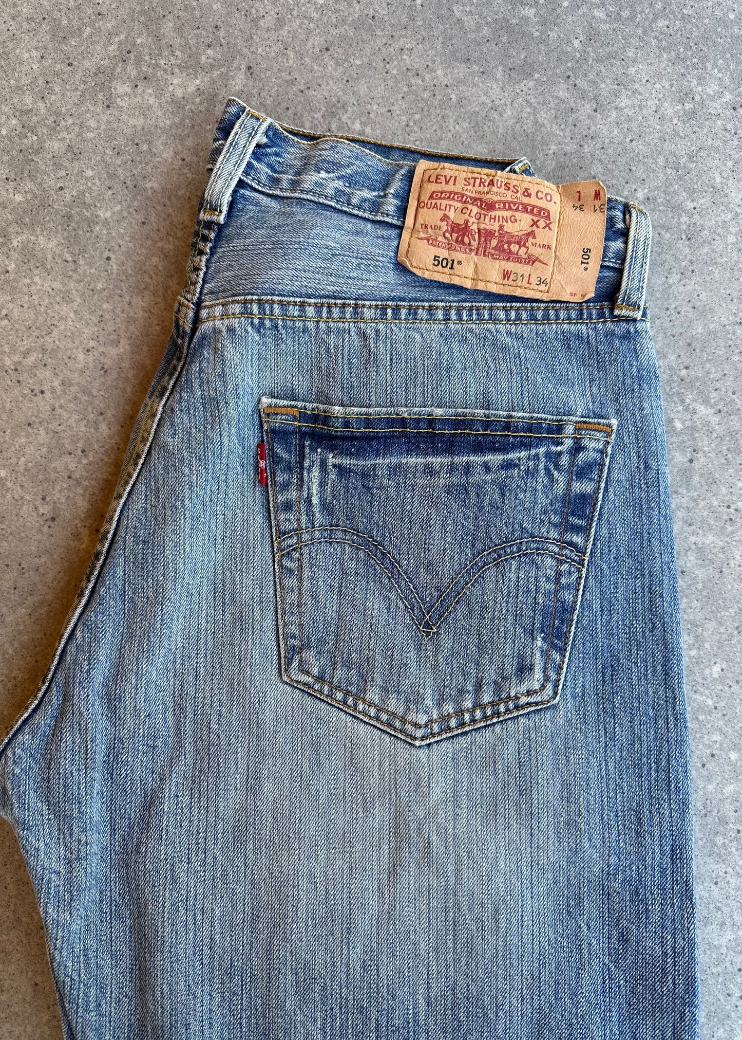 B3UPCYCLE - MULTIPOCKET LEVI’S JEANS #2