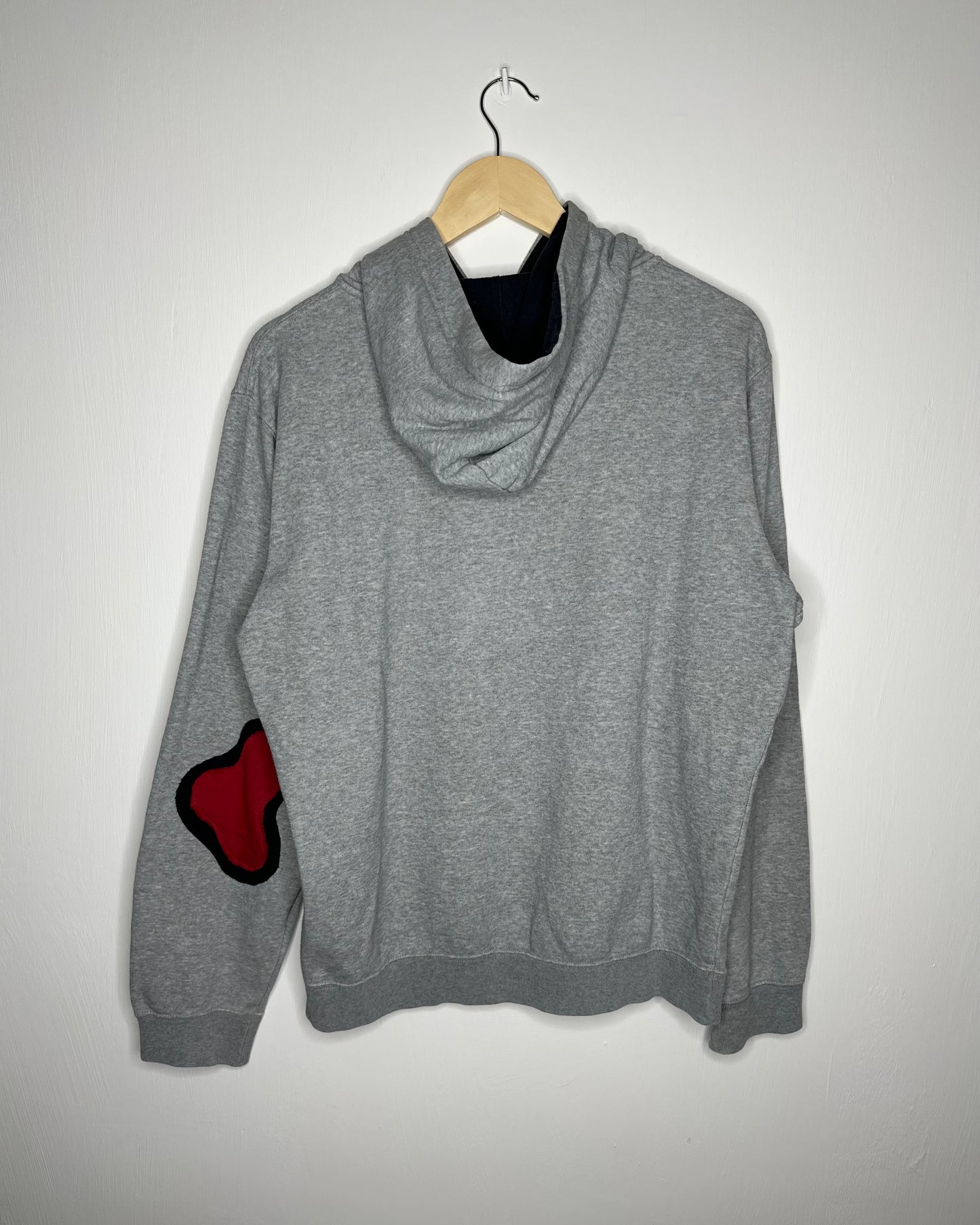 B3UPCYCLE: CHAMPION “BOUNCE” HOODIE