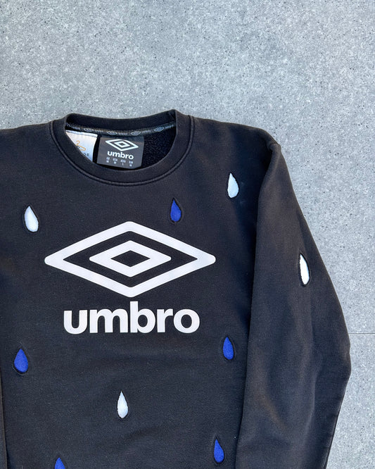 B3UPCYCLE: UMBRO "CRYING" SWEATSHIRT