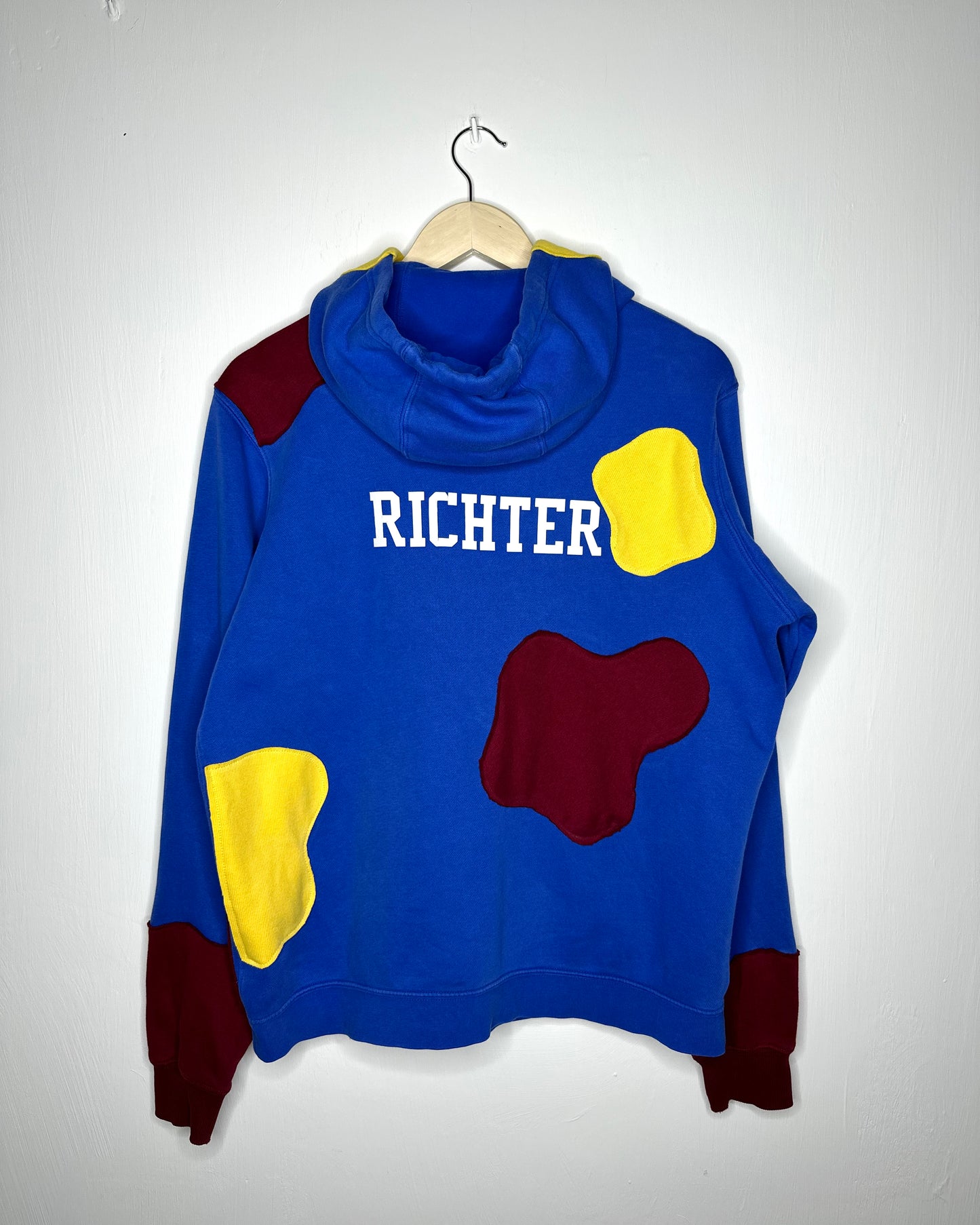 B3UPCYCLE: NIKE “BOUNCE” HOODIE